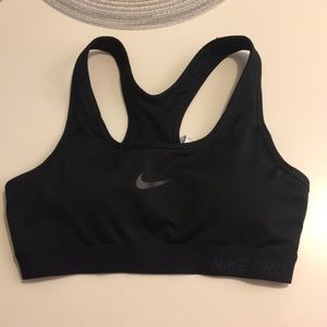 Nike Pro Sports Bra